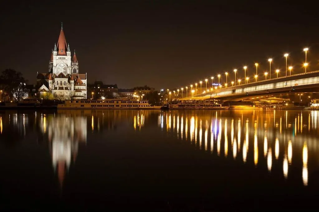 Schoenes Living Am Donauufer Βιέννη Αυστρία