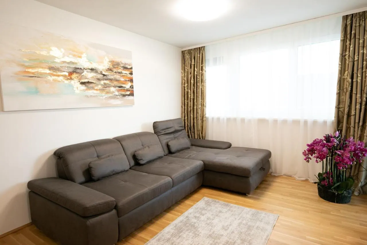 Schoenes Living Am Donauufer Βιέννη 0*,  Αυστρία